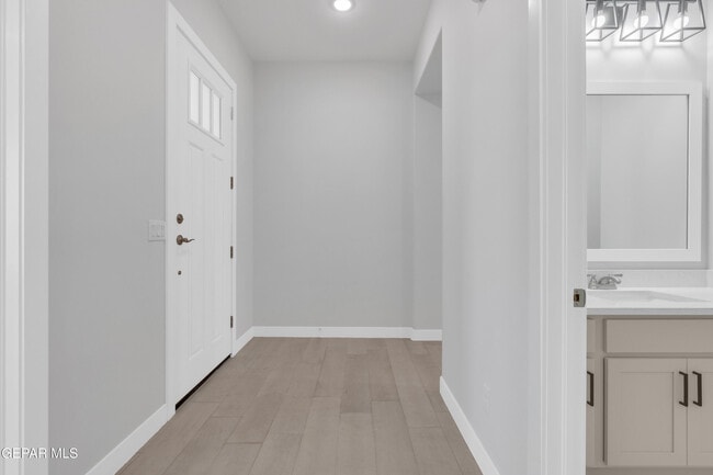 Photo - 1800 Dana Gray St