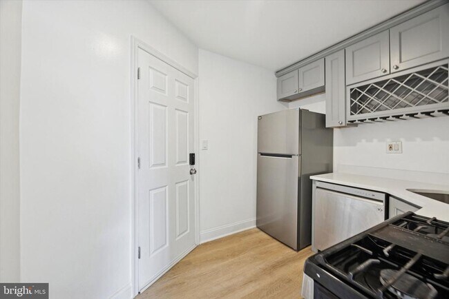 Photo - 1747 W Venango St