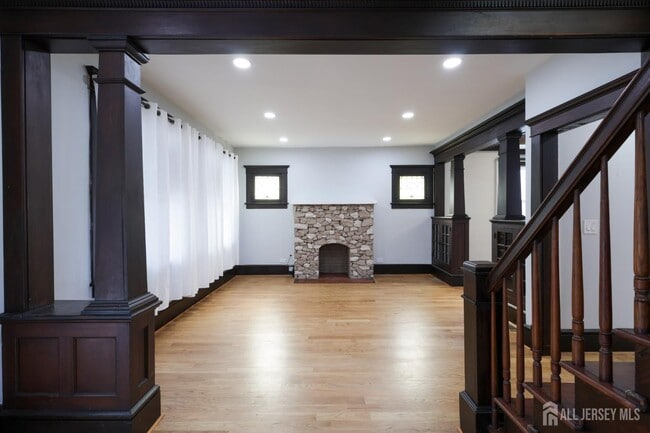 Photo - 657 Amboy Ave