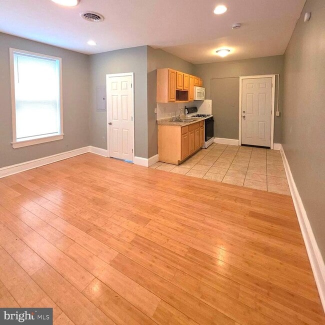 Photo - 5508 Walnut St