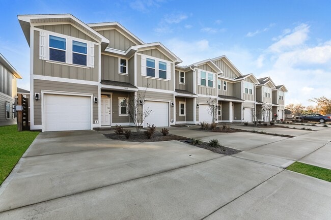 Photo - 1660 Caleigh Ct