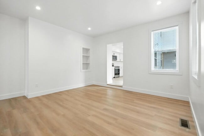 Photo - Downtown Sharpsburg New Remodel - 3 Bed, 2...