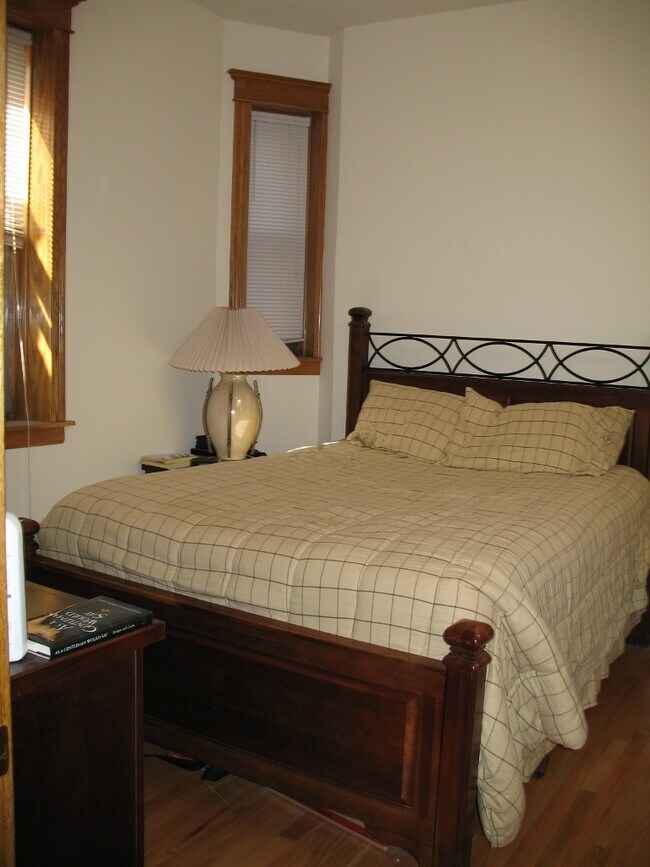 Photo - 713 W Wrightwood Ave