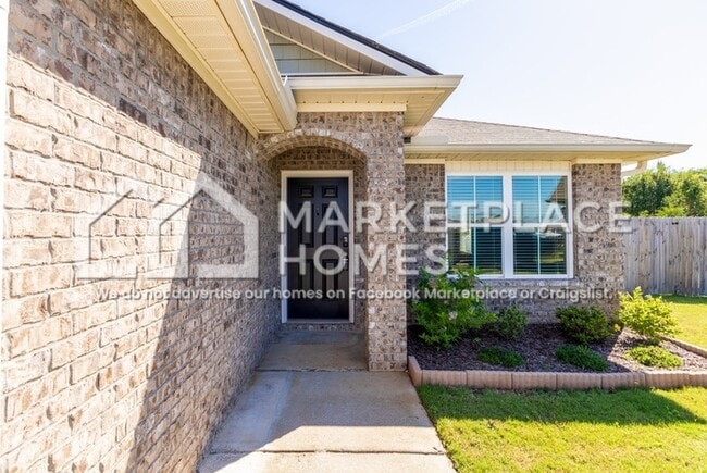 Photo - 135 Broughton St