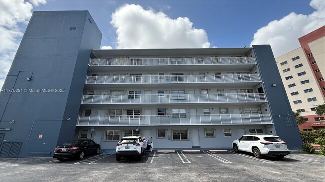 Building Photo - 1629 NW N River Dr Unit 104 Rental