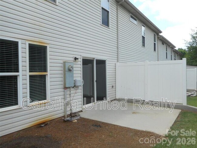 Photo - 5860 Glassport Ln