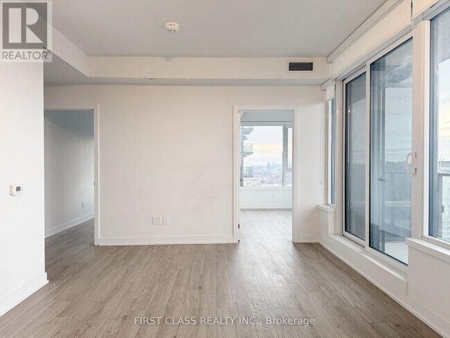 Photo - 1926 Lake Shore Blvd W Unité 3612