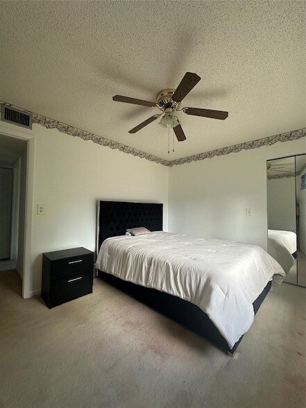 Photo - 327 Pine Ridge Cir Unidad B-2