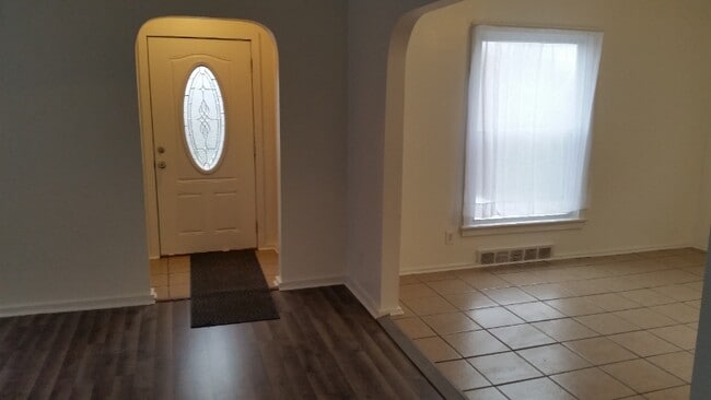 Photo - 1501 N West St