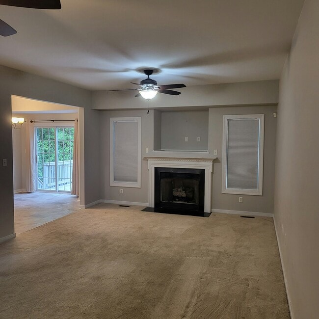 Photo - 12302 Hillcreek Cir