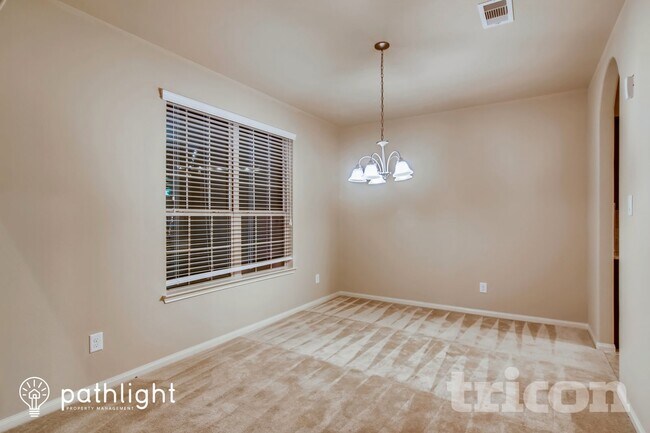 Photo - 4 Logan Creek Lane