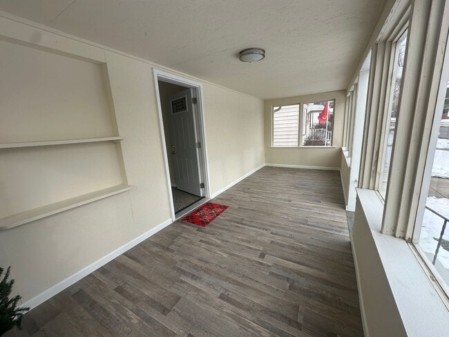 Photo - Bright and amazing home with 3 bedrooms