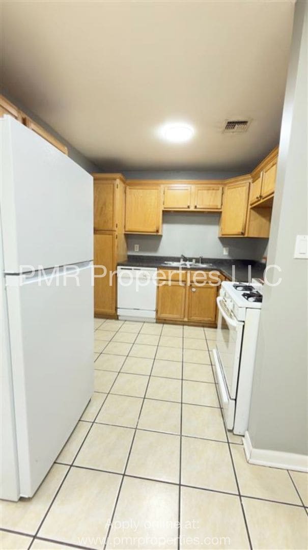 Photo - 2311 NW Denver Ave Unit 2311 NW Denver Ave