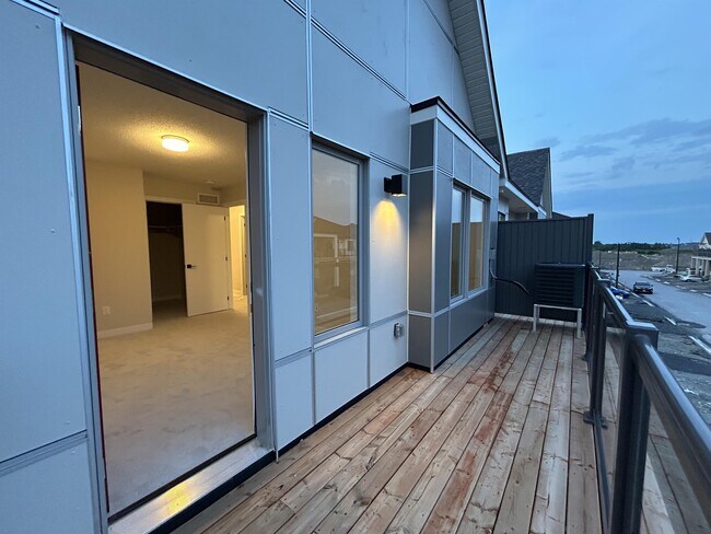 Photo - 230 Speckled Alder Row