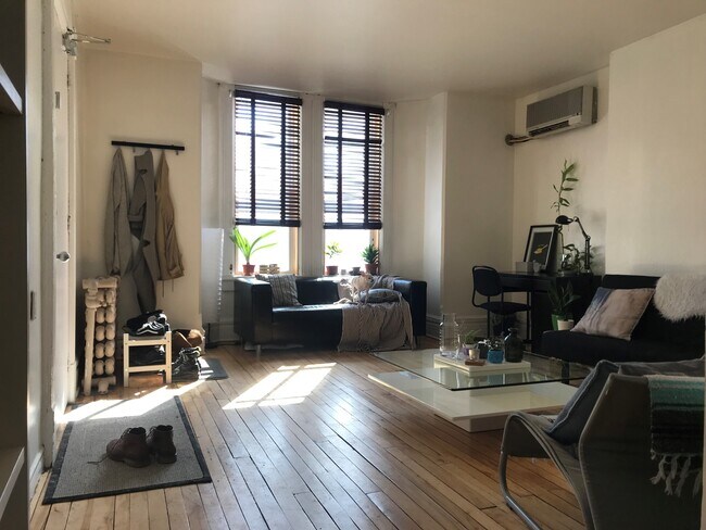 Building Photo - 357-357 Rue Wilbrod St Unit 1-355