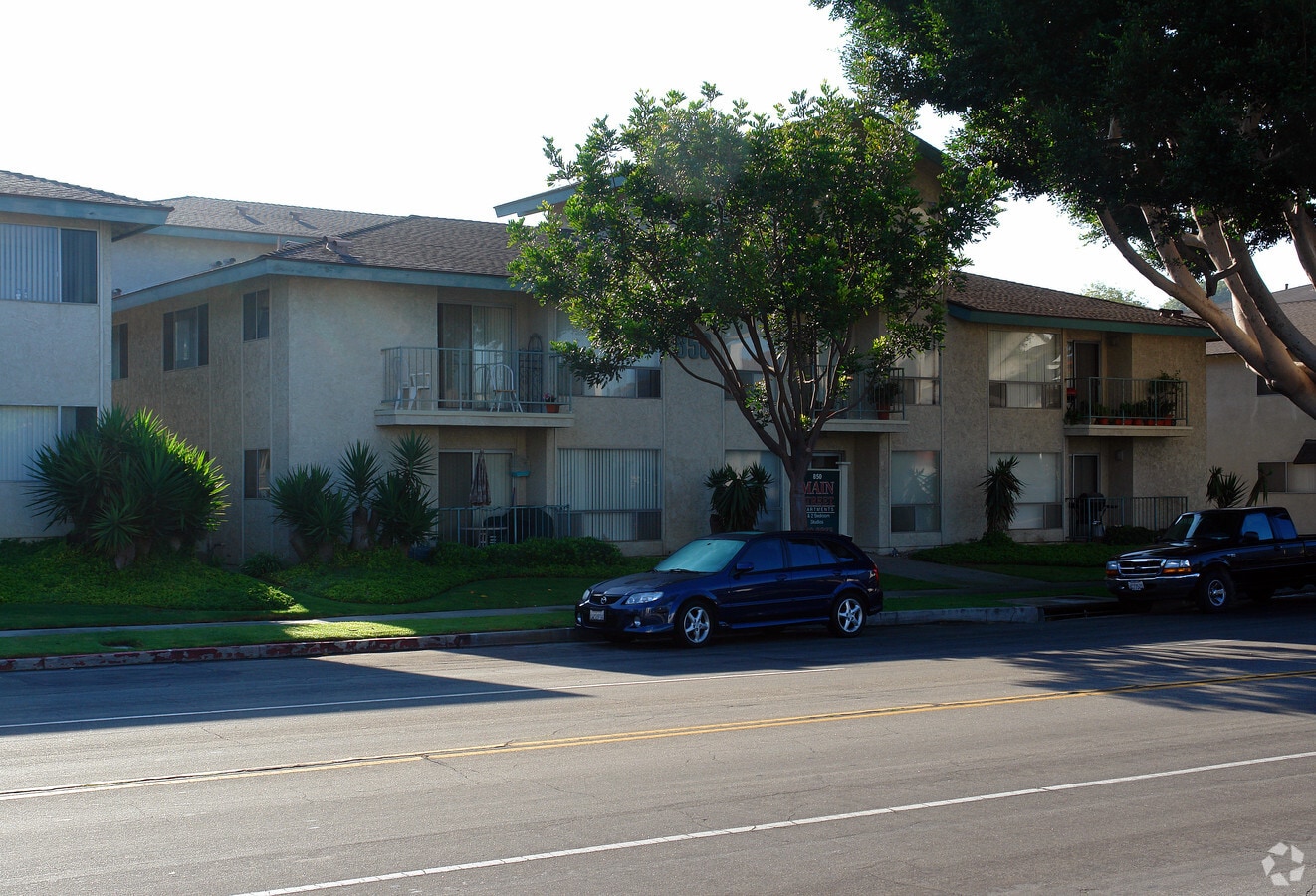 Photo - 850 Main St