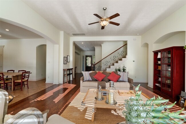 Photo - 241 W Tupelo Green Cir