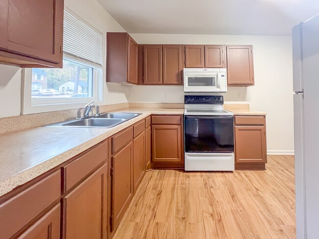 Photo - 24 Fox Hill Dr