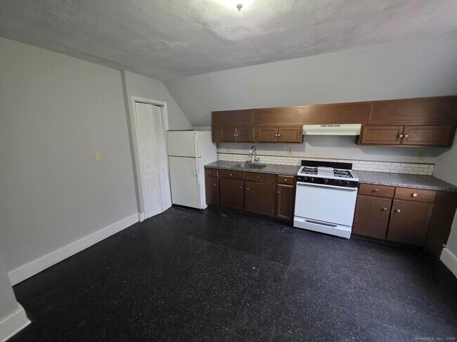 Photo - 186 Farren Ave Unidad 3