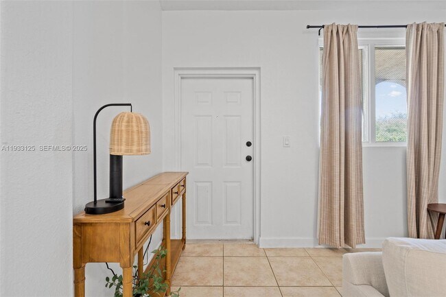 Photo - 2731 SE 17th Ave Unit 211