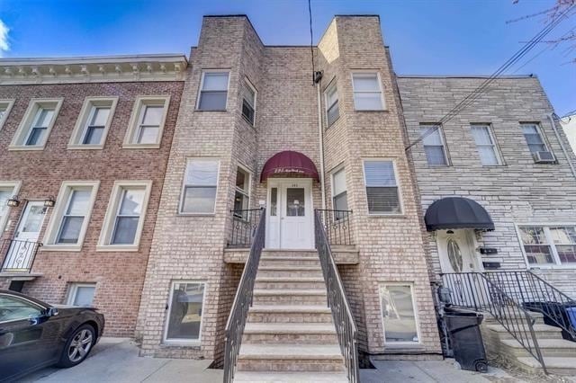 Photo - 295 New York Ave