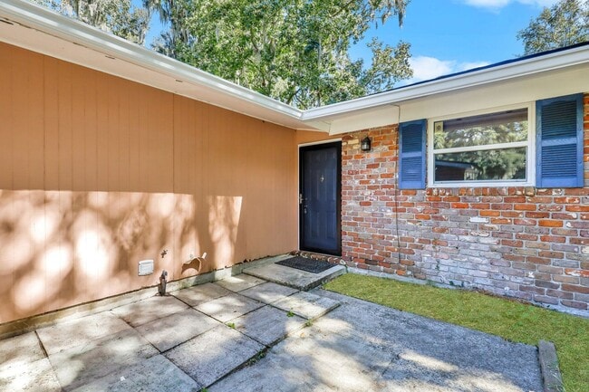 Photo - Ranch Home off of Skidaway Rd.
