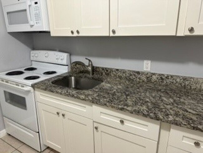 Photo - Atlantic 1016 Douglas Unit 1