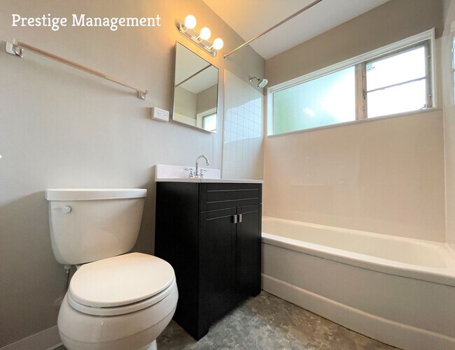 Photo - Section 8 Approved!! Nice 2 Bed 1 Bath Home