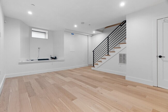 Photo - 143 Trenton St Unit 1