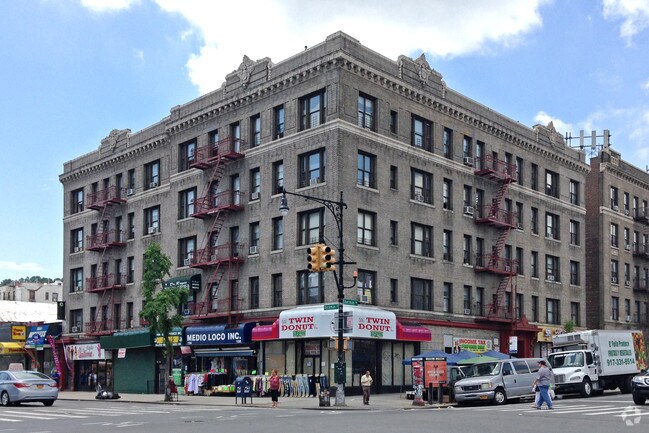 Photo - 156-158 Dyckman St