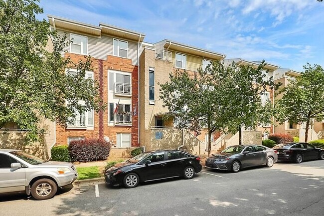 Photo - Spacious 2BD/2.5BA Condo in NODA! Unit 525