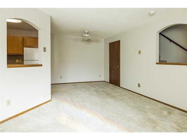 Photo - 64 E 13th St