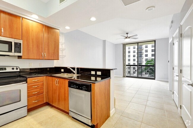 Building Photo - 801 S Olive Ave Unit 1028 Rental