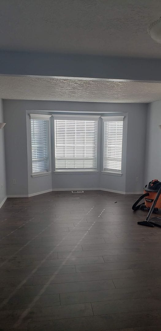 Building Photo - Updated