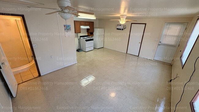 Photo - Studio apartment near Central Park at Mill Creek and many businesses.