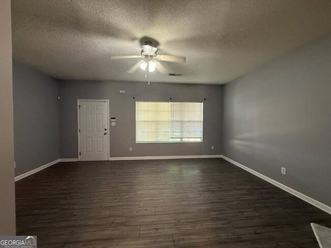 1759 Glen View Way