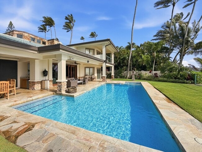 221 Portlock Rd