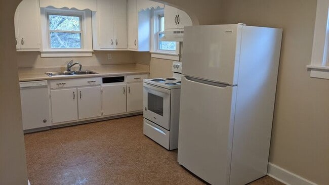 Photo - 2 Bed/1 Bath Home in Columbia w/Fence!