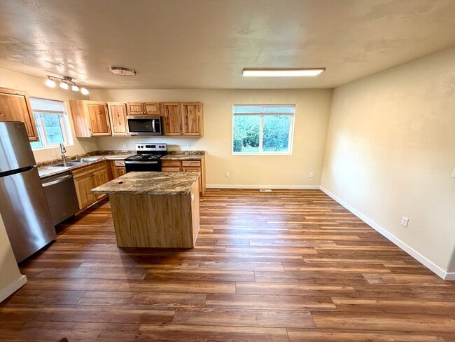 611 Wilder Ave Unit B