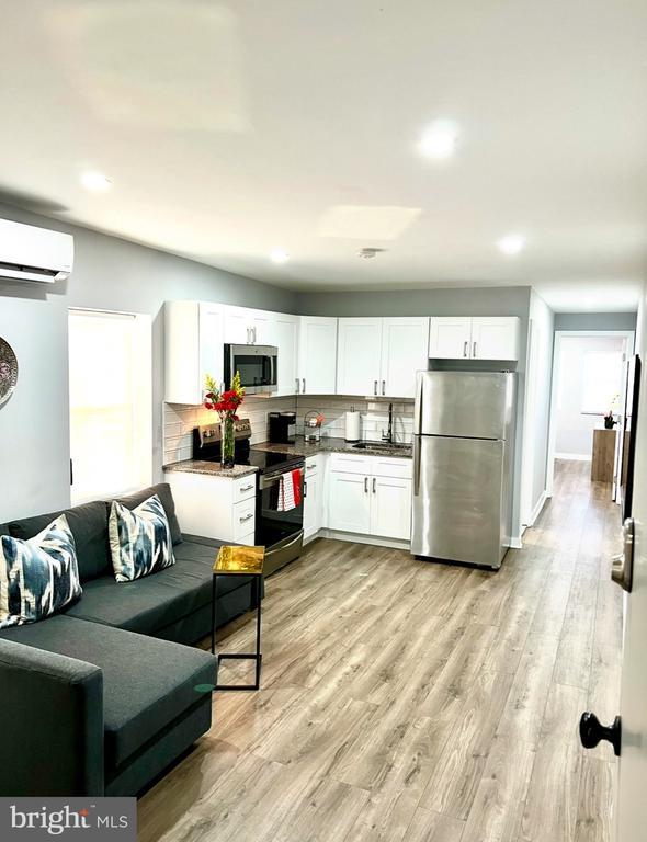 Photo - 4087 Lancaster Ave Unit 2