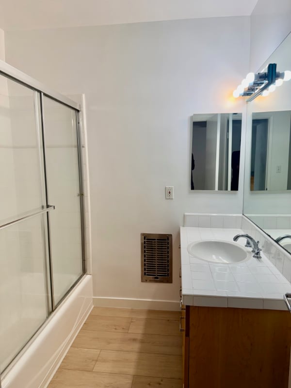 Photo - 808-812 Westmount Dr Unidad 8112-15