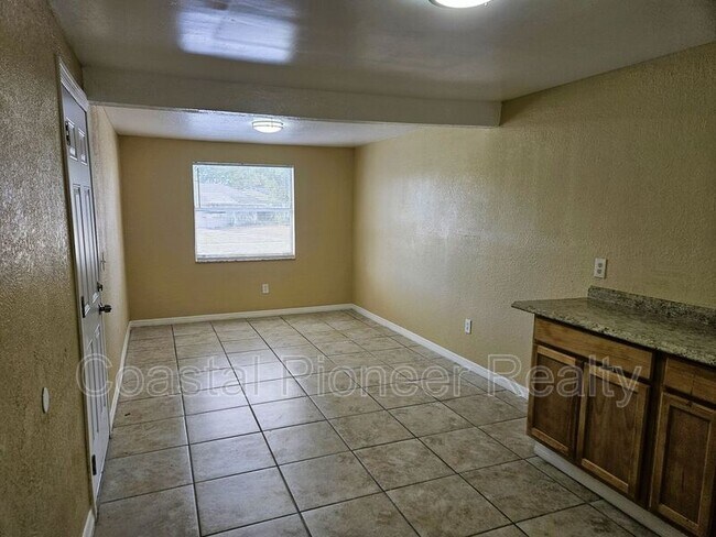 Photo - 4431 Atwater Dr Unidad B