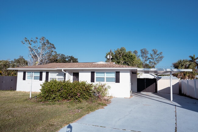 Photo - 6671 Fiesta Way
