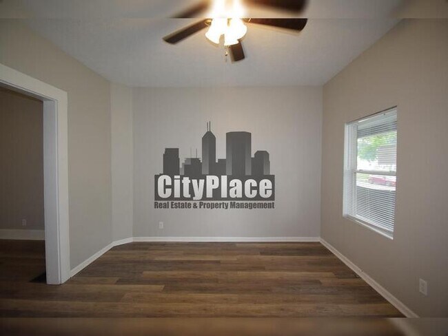 Photo - 2862 Highland Pl