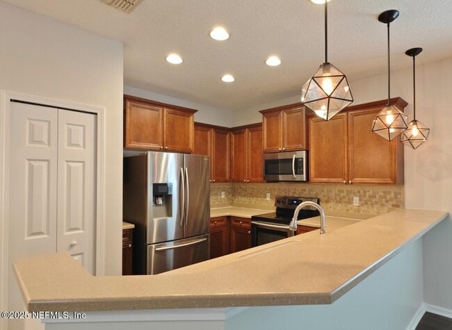 Photo - 6176 Casterbridge Rd
