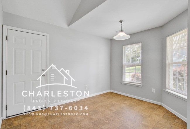 Photo - 306 Huntington Ct