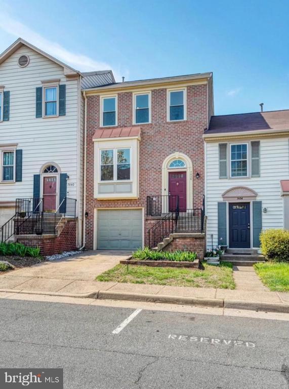 Building Photo - 7438 Barbados Ln