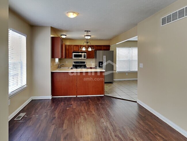 Photo - 6804 Trevino Way