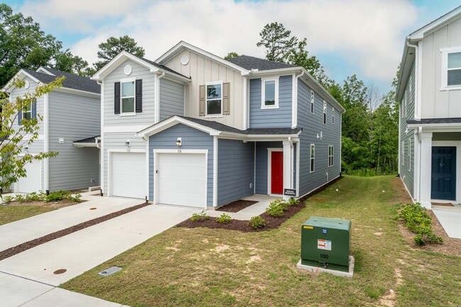 Photo - 518 Eastwood St