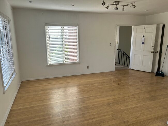 Photo - 4504 W 61st St Unit 4